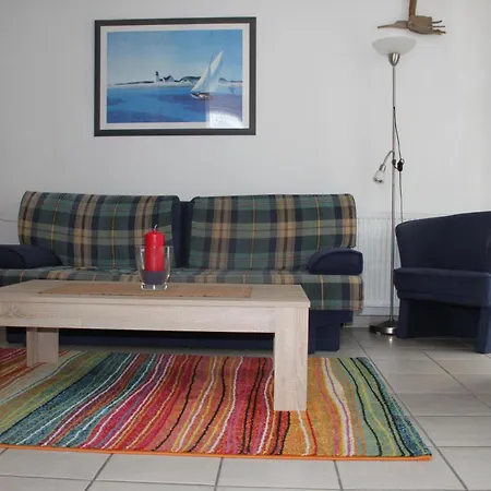 Strandnahe Mit Terrasse Und Parkplatz * Zingst