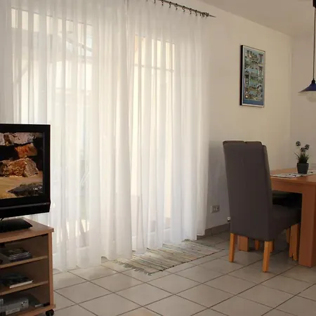 Strandnahe Mit Terrasse Und Parkplatz Apartmán Zingst