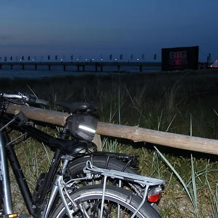 Strandnahe Mit Terrasse Und Parkplatz Apartmán Zingst